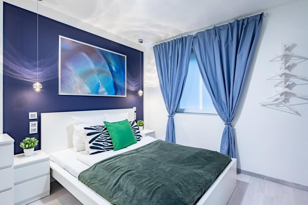 Central - New - Quiet Sleep Appartement Boedapest Buitenkant foto
